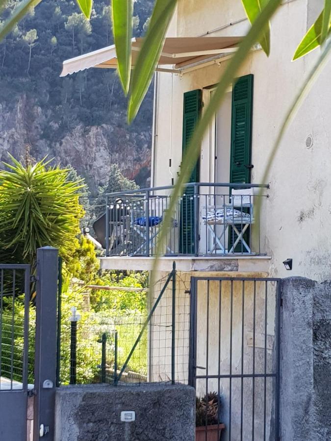 Mini Ca Del Borgo Apartment Финале Лигуре Екстериор снимка
