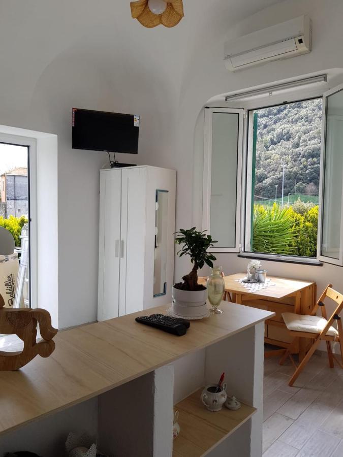 Mini Ca Del Borgo Apartment Финале Лигуре Екстериор снимка